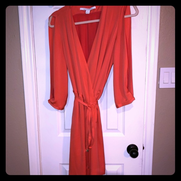 DVF Autumn wrap dress 6 could also fit size 8 TTS Hot Spice - Picture 2 of 8